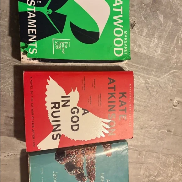 Assorted Book Collection - Picture 6 of 9